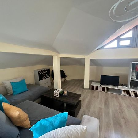 Apartment Happy Holiday Lazur Бургас Экстерьер фото