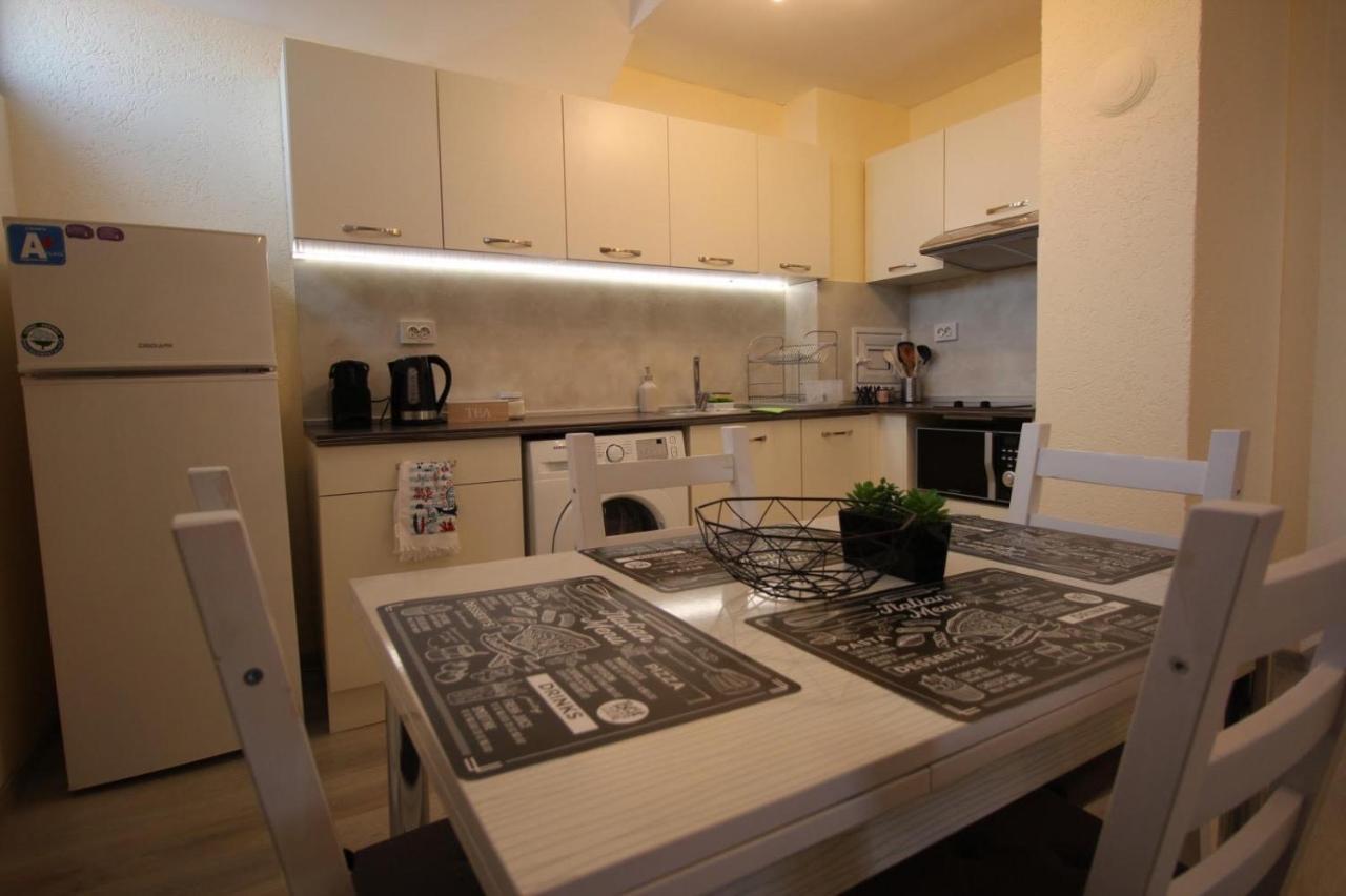 Apartment Happy Holiday Lazur Бургас Экстерьер фото